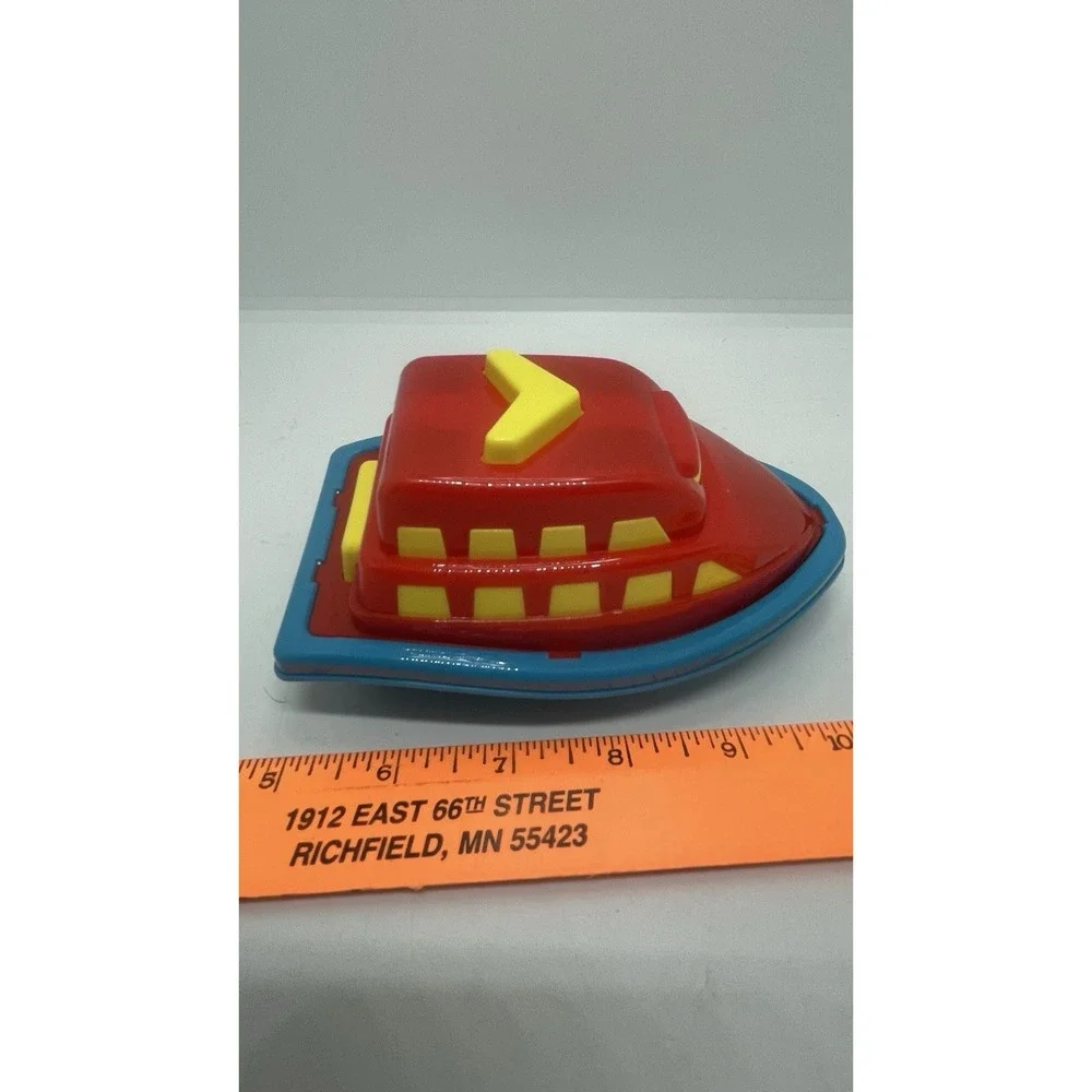 Amloid Toys Inc Plastic Red Yellow Blue Boat 5.5‎ Long